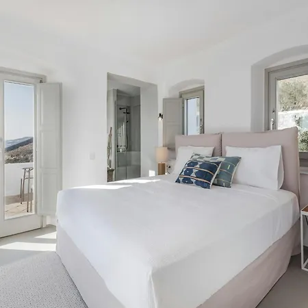 Stunning With Modern Decor Vila *