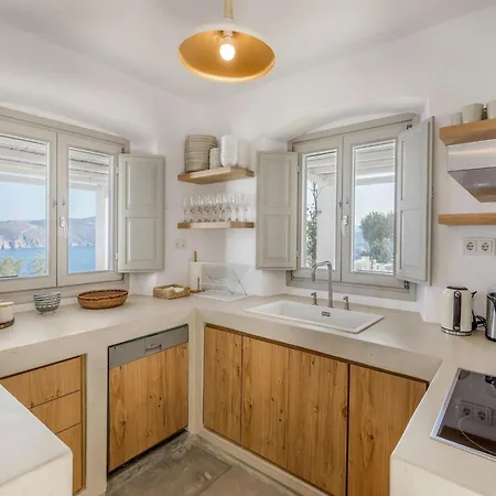 Stunning With Modern Decor *