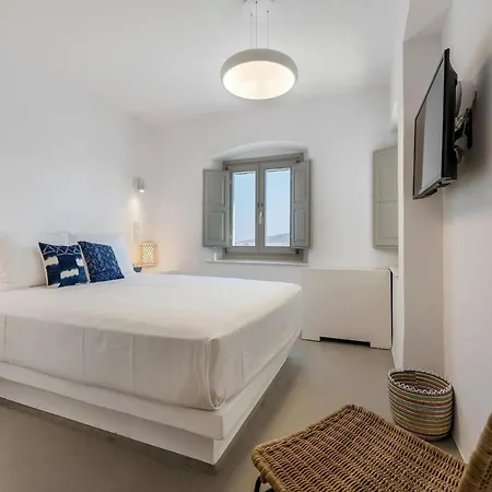 Vila Stunning With Modern Decor *