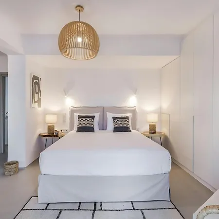 Stunning With Modern Decor Villa *
